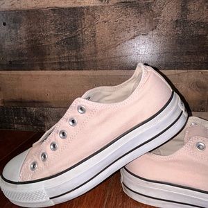 Women’s Converse Lo Top Lift